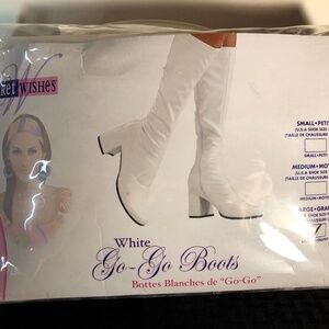 Secret wishes, white 60s gogo boots, size 9- 10 l Halloween /cosplay